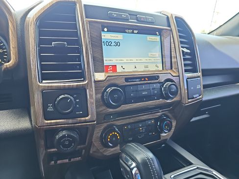 Used 2018 Ford F150 XLT w/ Equipment Group 302A Luxury AWD/4WD image 28