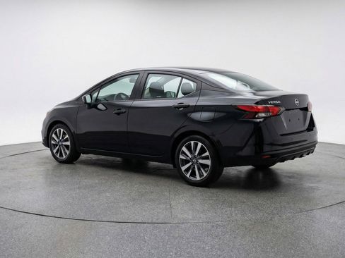 Used 2025 Nissan Versa SV image 6