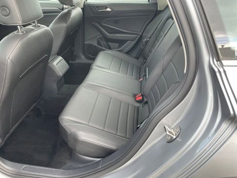 Used 2024 Volkswagen Jetta SE FWD image 34