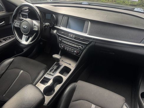 Used 2019 Kia Optima S image 9
