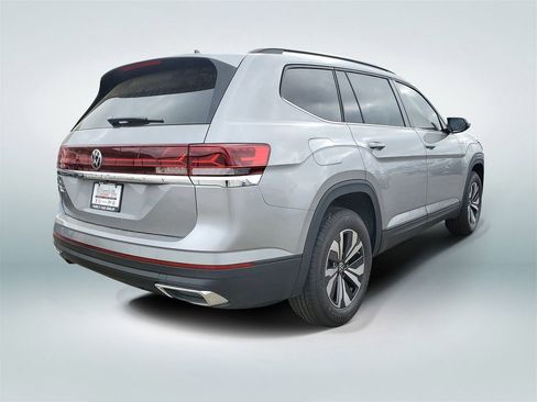 New 2026 Volkswagen Atlas SE FWD image 3