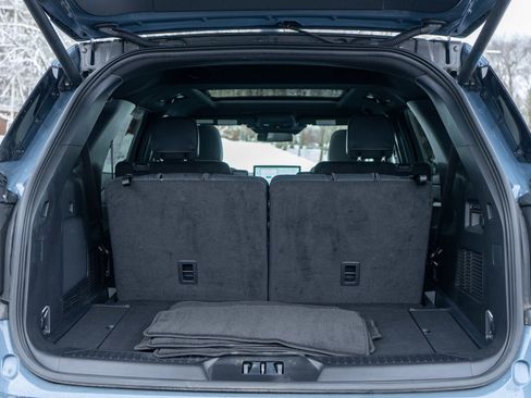 Used 2025 Ford Explorer ST-Line w/ Premium Package image 9