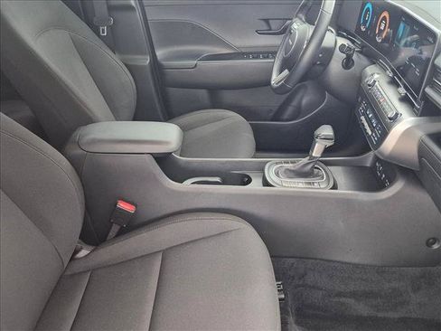 Used 2025 Hyundai Kona SEL AWD/4WD image 20