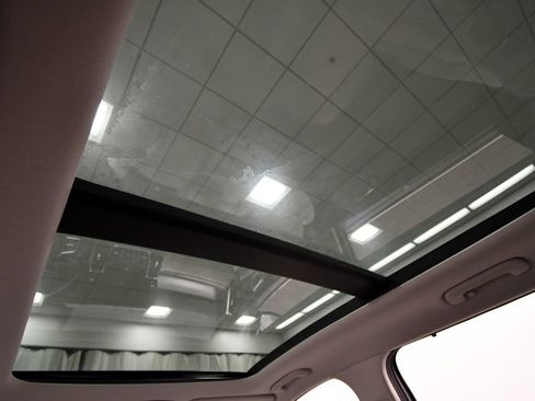 Certified 2023 Kia Sorento SX Prestige AWD/4WD image 17
