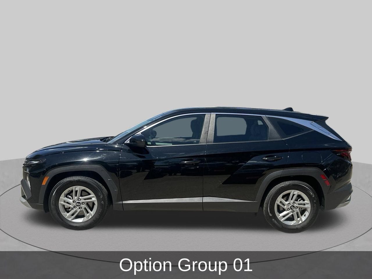 Used 2025 Hyundai Tucson SE FWD image 2