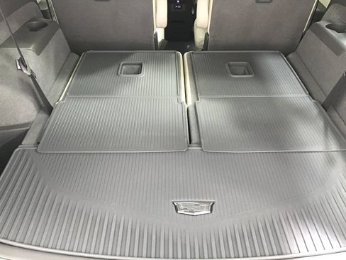 Used 2024 Cadillac XT6 Premium Luxury w/ LPO, Floor Liner Package AWD/4WD image 27