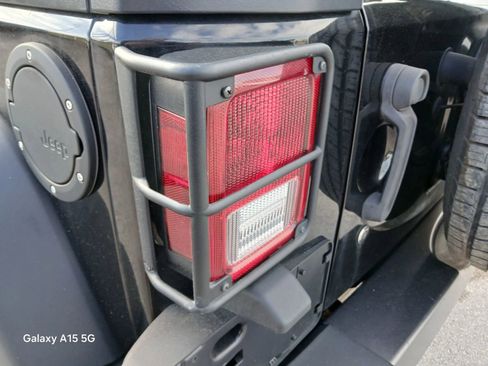 Used 2016 Jeep Wrangler Sport AWD/4WD image 13
