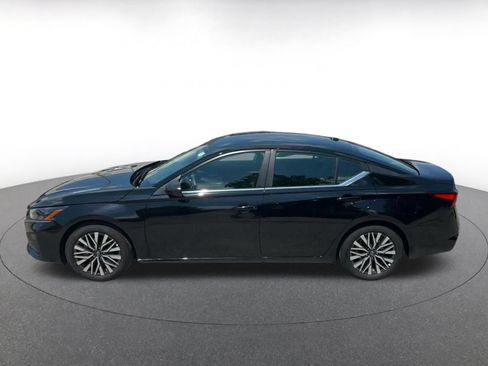 Used 2026 Nissan Altima 2.5 SV FWD image 9