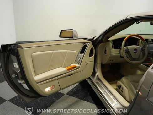 Used 2004 Cadillac XLR image 35