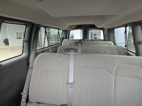 Used 2025 Chevrolet Express 3500 LT w/ LT Preferred Equipment Group RWD image 20