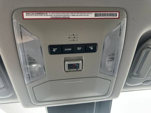 Used 2021 Toyota RAV4 XLE w/ XLE Grade Weather Package AWD/4WD image 41