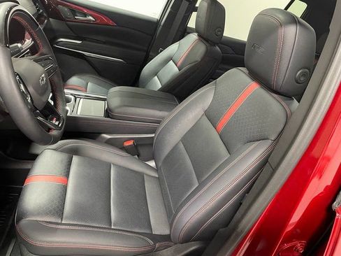 Used 2024 Chevrolet Traverse RS w/ LPO, Floor Liner Package AWD/4WD image 12