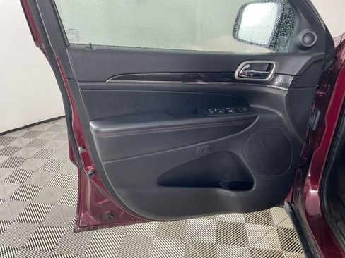 Used 2017 Jeep Grand Cherokee Trailhawk image 12