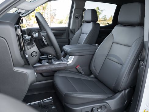 New 2026 GMC Sierra 1500 SLT w/ SLT Premium Plus Package image 34