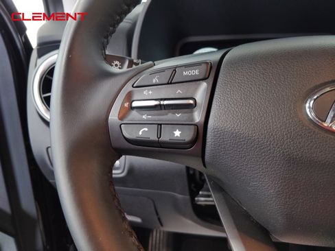 Used 2022 Hyundai Kona Limited image 11