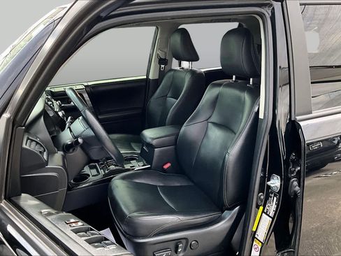 Used 2019 Toyota 4Runner Limited AWD/4WD image 8