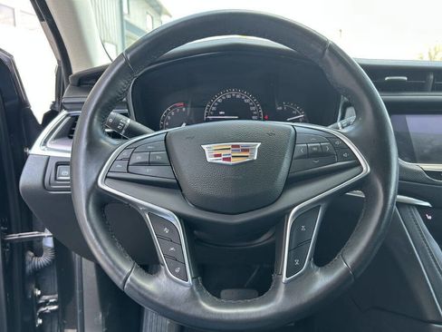 Used 2017 Cadillac XT5 Luxury w/ Driver Awareness Package AWD/4WD image 14