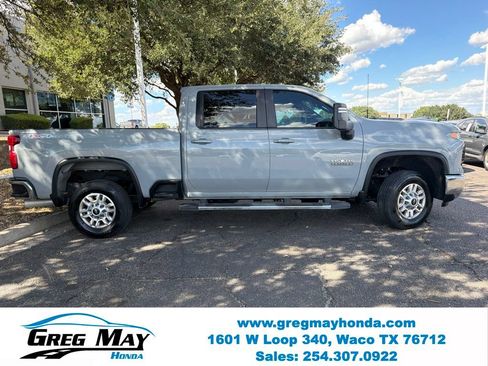 Used 2024 Chevrolet Silverado 2500 LT w/ Texas Edition AWD/4WD image 2