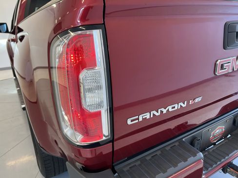 Used 2018 GMC Canyon All Terrain w/ Trailering Package image 38
