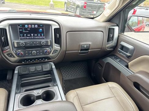 Used 2018 Chevrolet Silverado 1500 LTZ Z71 w/ LTZ Plus Package image 16