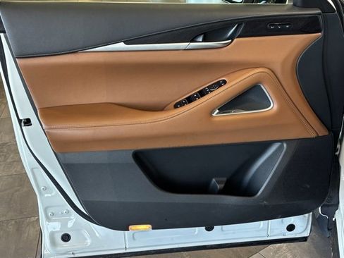 Used 2023 INFINITI QX60 Sensory w/ Vision Package image 17