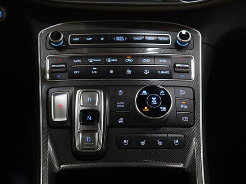 Certified 2023 Hyundai Santa Fe Limited AWD/4WD image 16