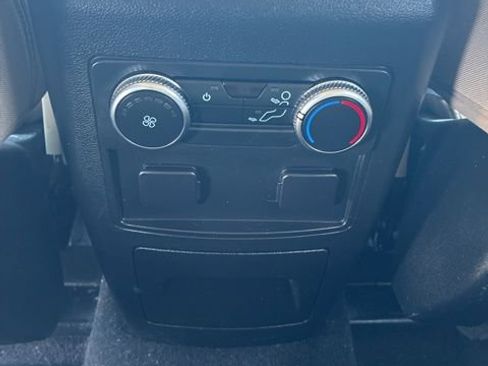 Used 2021 Ford Explorer Base image 20