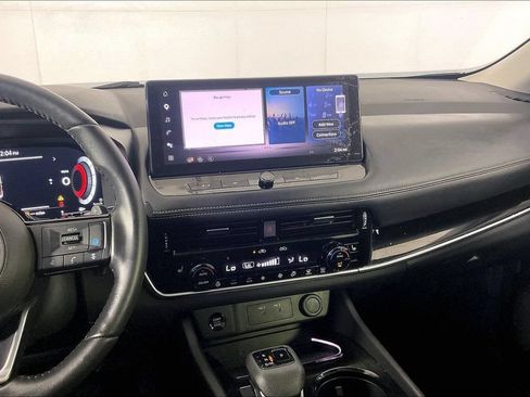Used 2024 Nissan Rogue SL w/ SL Premium Package FWD image 8