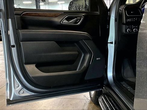 Used 2023 Chevrolet Tahoe Premier w/ Max Trailering Package AWD/4WD image 9