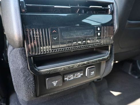 Used 2024 Jeep Wagoneer Series II AWD/4WD image 27