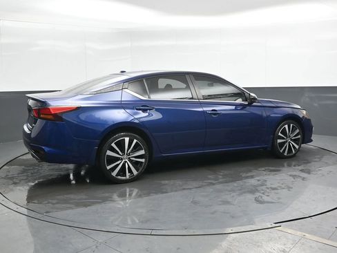 Used 2021 Nissan Altima 2.5 SR w/ SR Premium Package image 2