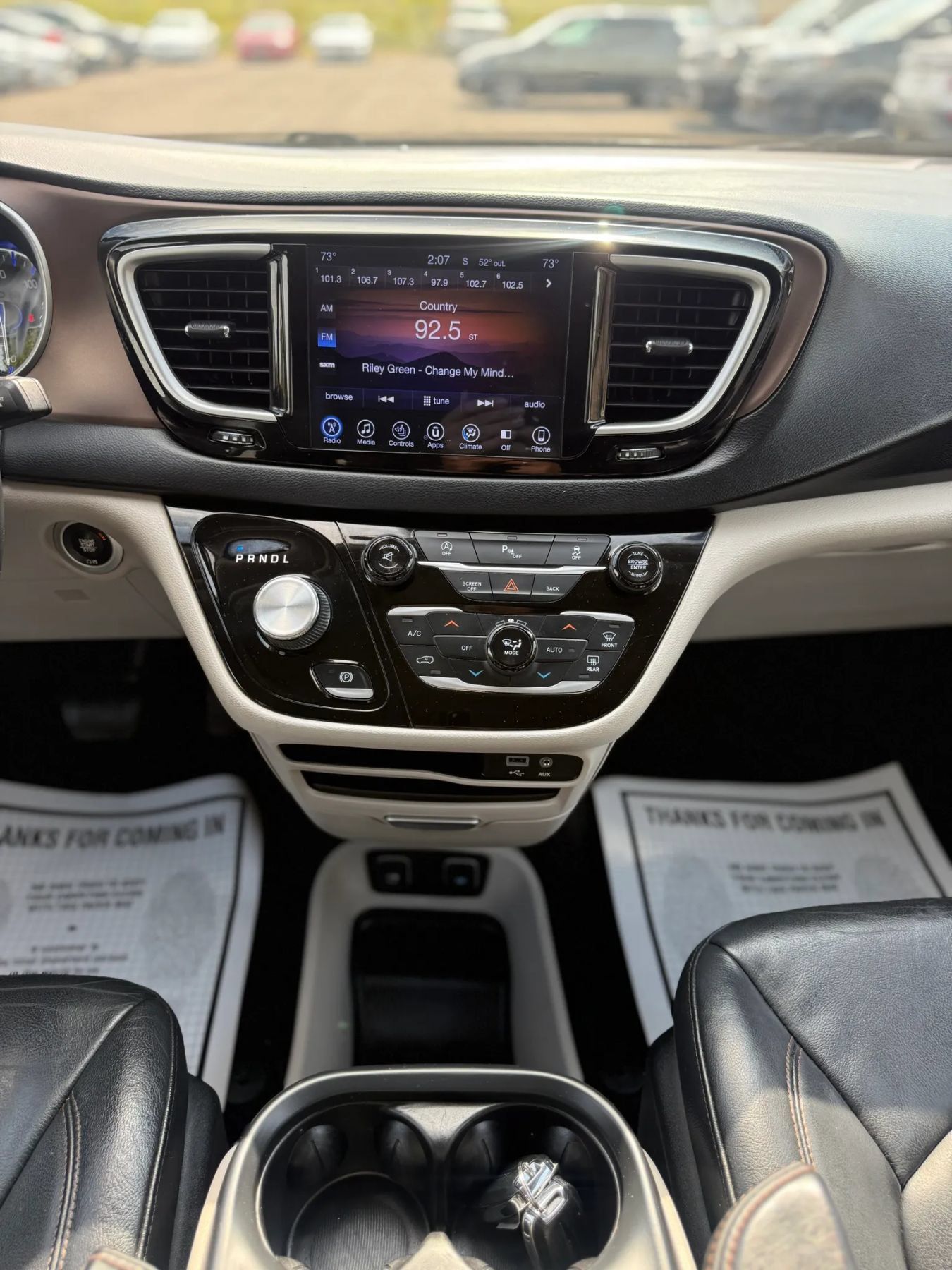 Used 2017 Chrysler Pacifica Touring-L FWD image 27