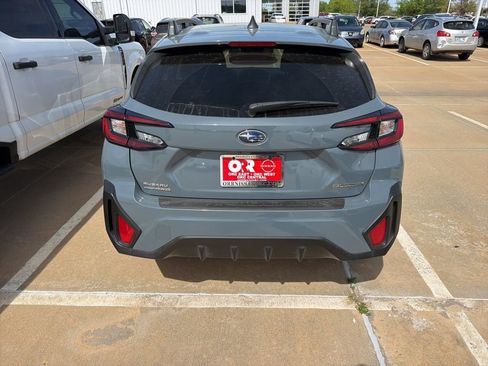 Used 2024 Subaru Crosstrek 2.0i Premium image 5
