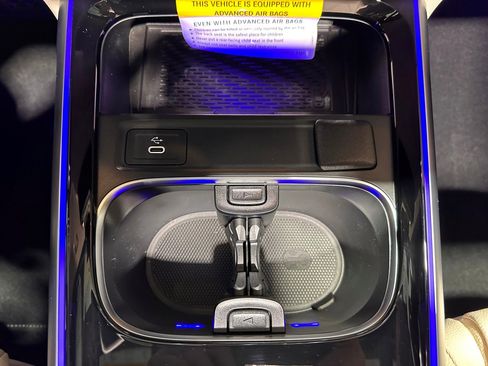 New 2026 Mercedes-Benz GLB 250 4MATIC image 14