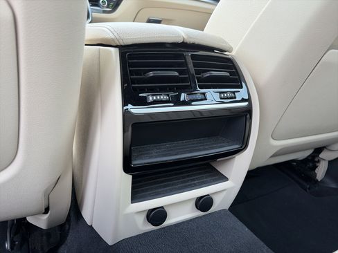 Used 2018 BMW 540i w/ Premium Package image 42