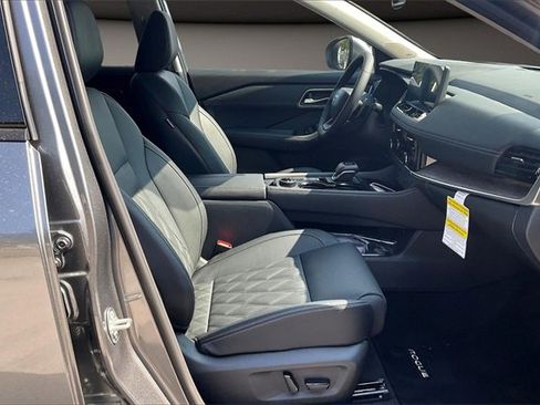 New 2026 Nissan Rogue Platinum w/ Platinum Premium Package image 11