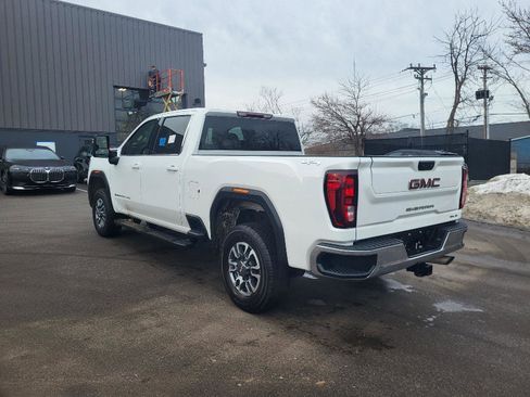 Used 2024 GMC Sierra 2500 SLE w/ SLE Value Package; image 5