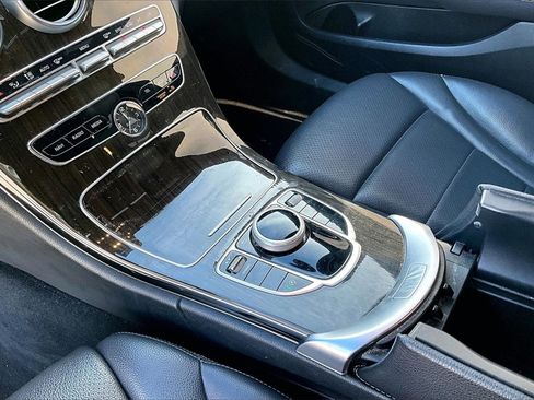 Used 2019 Mercedes-Benz C 300 Sedan image 16