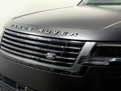 New 2025 Land Rover Range Rover SV image 12