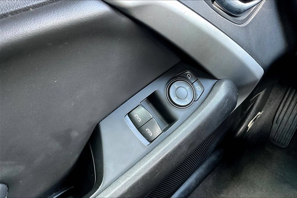 Used 2020 Chevrolet Camaro LT RWD image 15