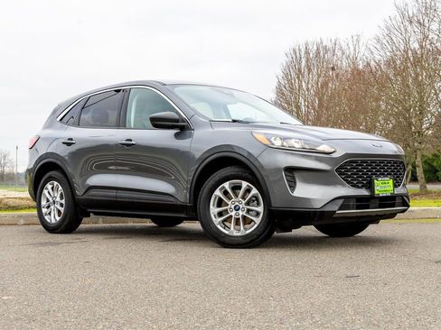 Used 2022 Ford Escape SE w/ Cold Weather Package image 11