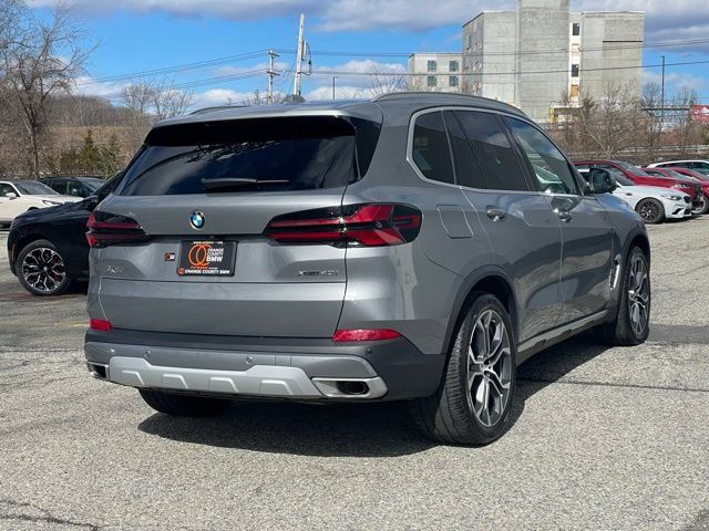Used 2026 BMW X5 xDrive40i w/ Climate Comfort Package AWD/4WD image 4