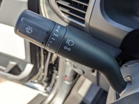 Used 2025 Ford F150 Lightning Platinum image 30