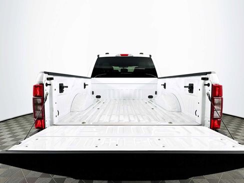 Used 2022 Ford F250 XLT w/ Black Appearance Package AWD/4WD image 21