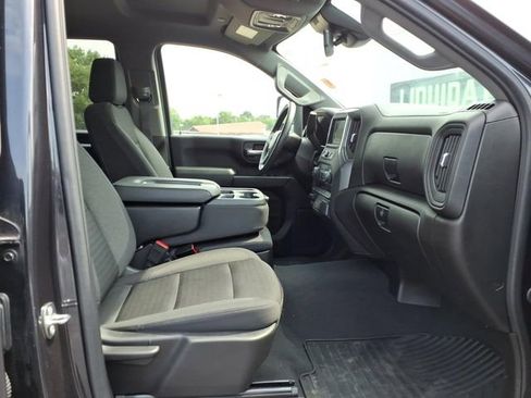 Used 2024 Chevrolet Silverado 2500 Custom w/ Custom Value Package AWD/4WD image 18