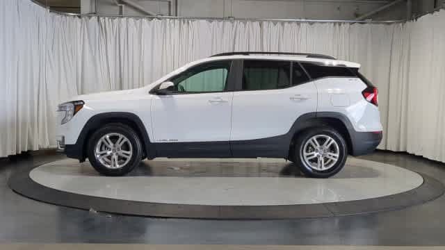 Used 2023 GMC Terrain SLE w/ Driver Convenience Package AWD/4WD image 5