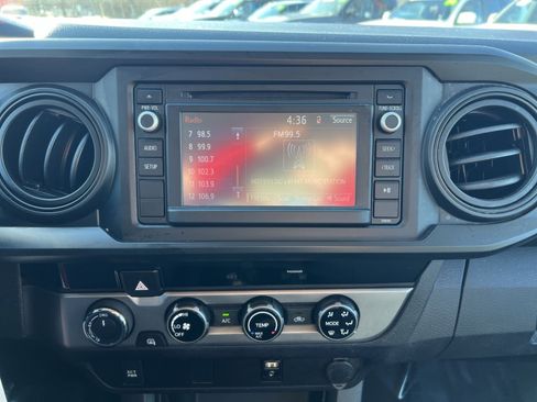 Used 2017 Toyota Tacoma SR w/ Tow Package image 17