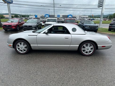 Used 2004 Ford Thunderbird RWD image 4