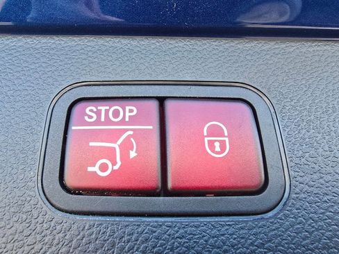 Certified 2022 Mercedes-Benz GLC 300 4MATIC image 21