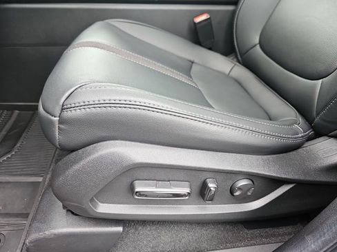 Used 2025 Honda Pilot Touring image 18